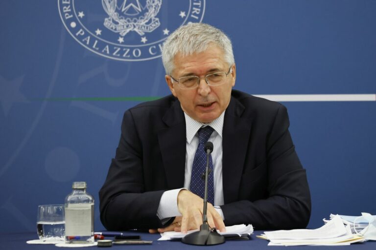 Franco “Crescita a rischio se la pandemia riprende vigore”