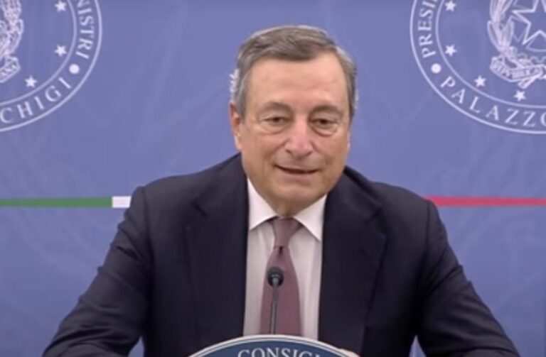 Covid, Draghi “I vaccini sono sicuri e salvano vite”