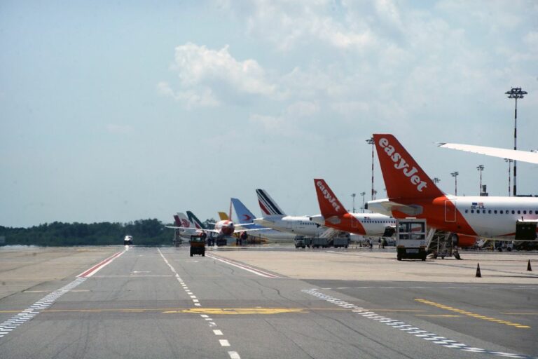 Sardegna, su continuità aerea avviata la procedura negoziata