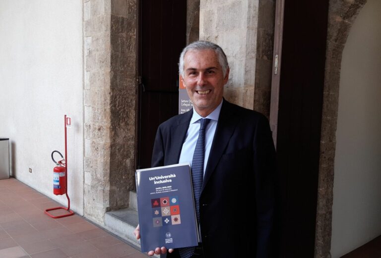 Micari presenta Libro Bilancio di 6 anni del suo rettorato a Palermo