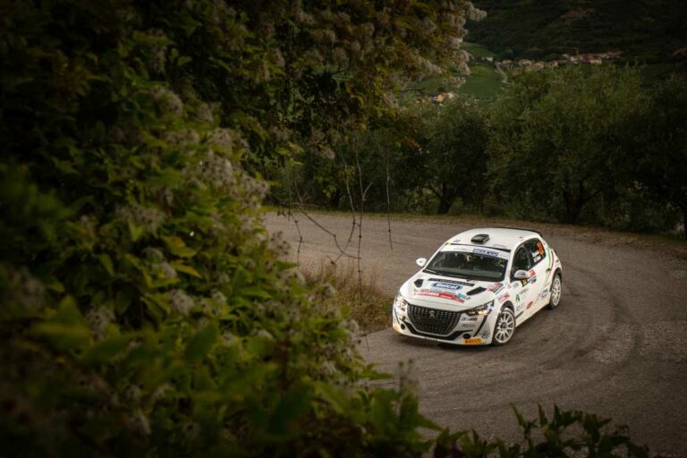 Lucchesi jr vince il Peugeot Competition 208 Rally Cup Top 2021