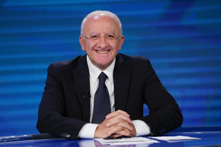 De Luca “In Campania 3 mila posti di lavoro a tempo indeterminato”