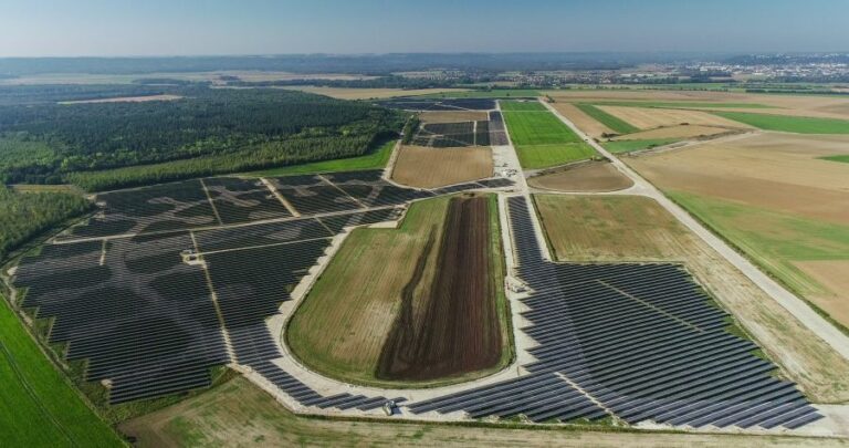 Eni inaugura in Francia nuovo parco fotovoltaico