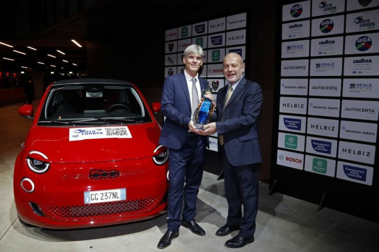La Fiat 500 Elettrica è “l’Auto Europa 2022” dell’Uiga