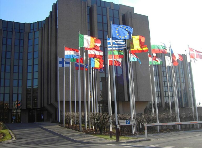 Corte Conti Ue “Nel bilancio europeo troppi errori sulla spesa”