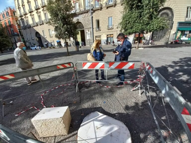 Napoli, vandalizzata la lapide dedicata a Falcone e Borsellino