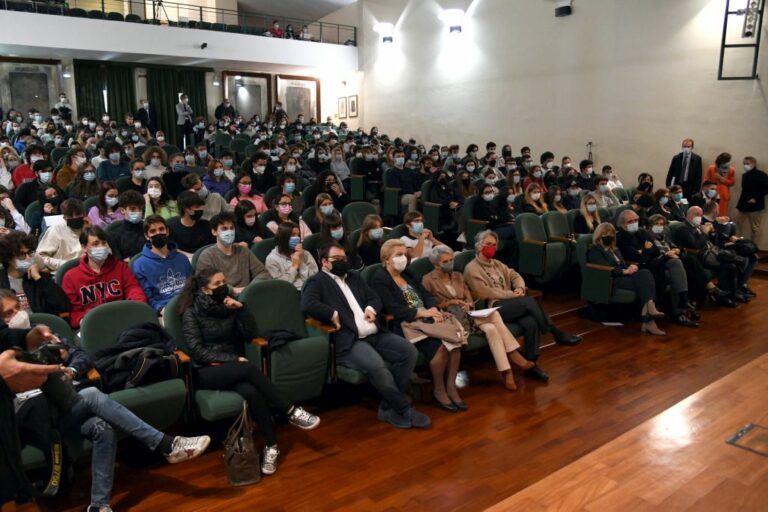 A Bergamo la prima tappa “I giovani incontrano le istituzioni”