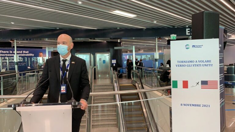 Riapre il turismo con gli Usa, primi 2 voli al completo da Fiumicino