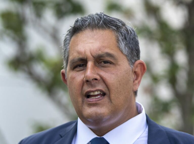 Vaccino, Toti “In Liguria pronti per terze dosi agli over 40”