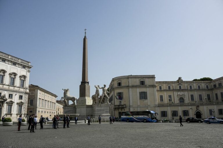 Calabria, Mattarella conferisce onorificenza a Stefano Caccavari