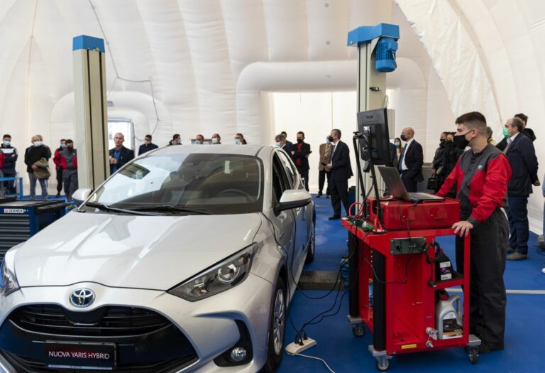 Toyota inaugura officina didattica Elis per le professioni del futuro