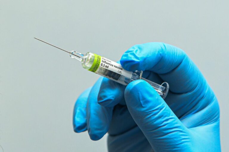 Vaccino antinfluenzale, in Lombardia già oltre 671.000 somministrazioni