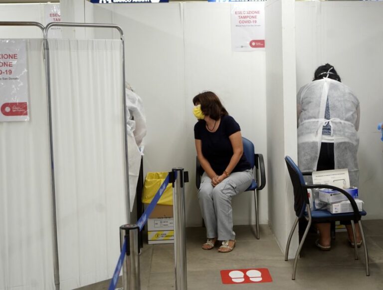 Covid, un decesso e 140 nuovi positivi in Sardegna