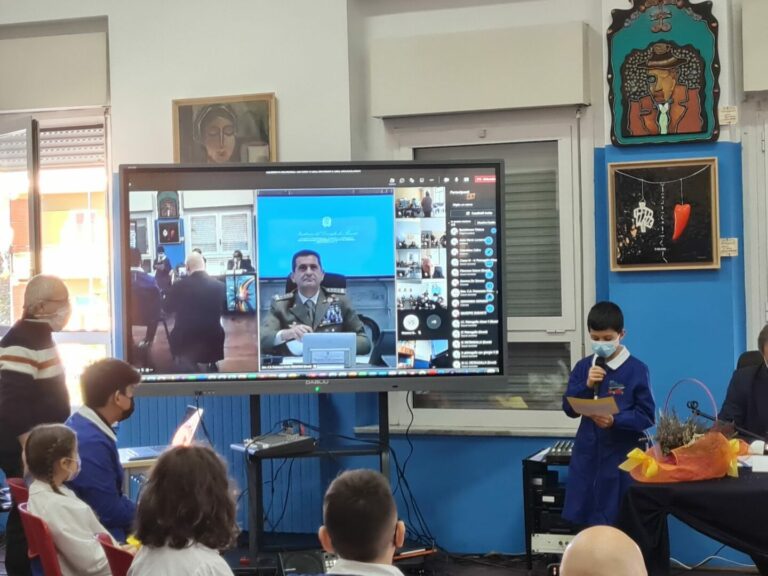 Vaccino, Figliuolo a studenti Potenza: “I giovani hanno dato l’esempio”