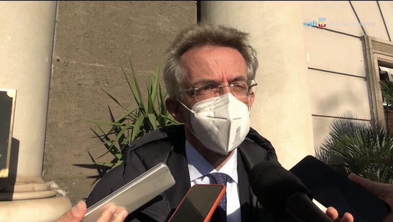 Napoli, Manfredi “Al lavoro con Governo per risolvere debiti Comune”