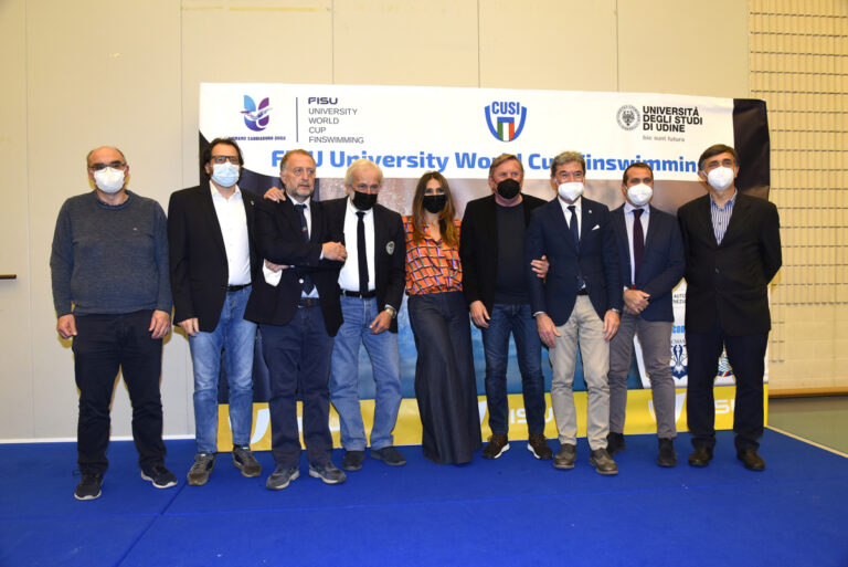 Lignano battezza la 1^ coppa del mondo universitaria di nuoto pinnato