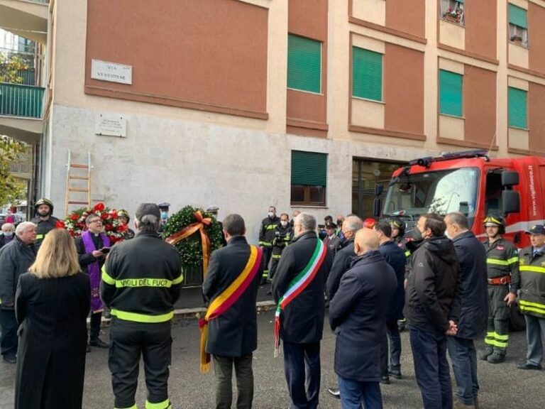 Gualtieri in via Ventotene a Roma per anniversario strage