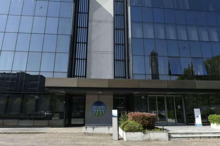 Snam, investimenti per 23 miliardi al 2030