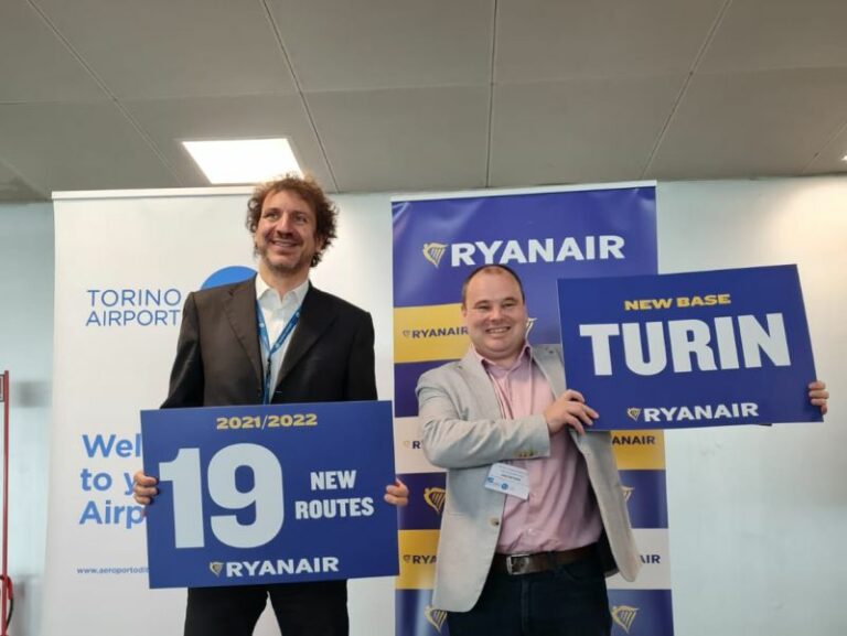 Ryanair apre la nuova base a Torino