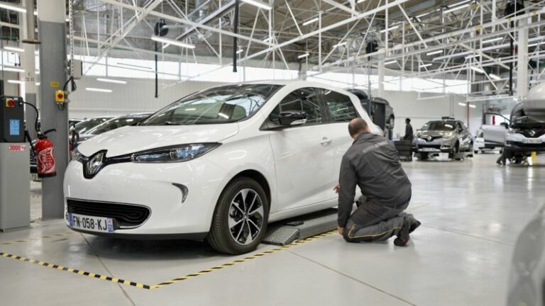 Renault inaugura a Flins la factory veicoli usati
