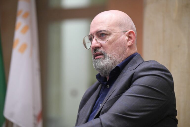 Minacce dei no vax sui social al presidente dell’E.Romagna Bonaccini