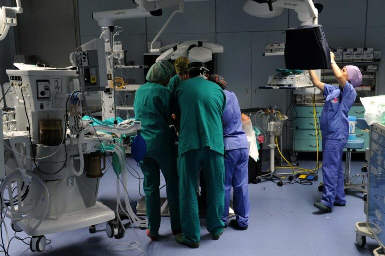 Sordità, Al San Carlo di Melfi primo impianto “Cochlear Osia”