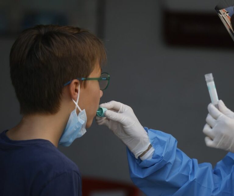 Cresce l’incidenza dei casi Covid, Rt pari a 1,18