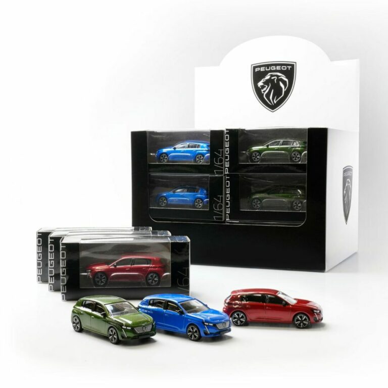 Peugeot presenta i modellini in scala di nuova 308