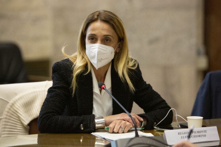 Piemonte, 4,2 milioni per tirocini e corsi di formazione all’estero