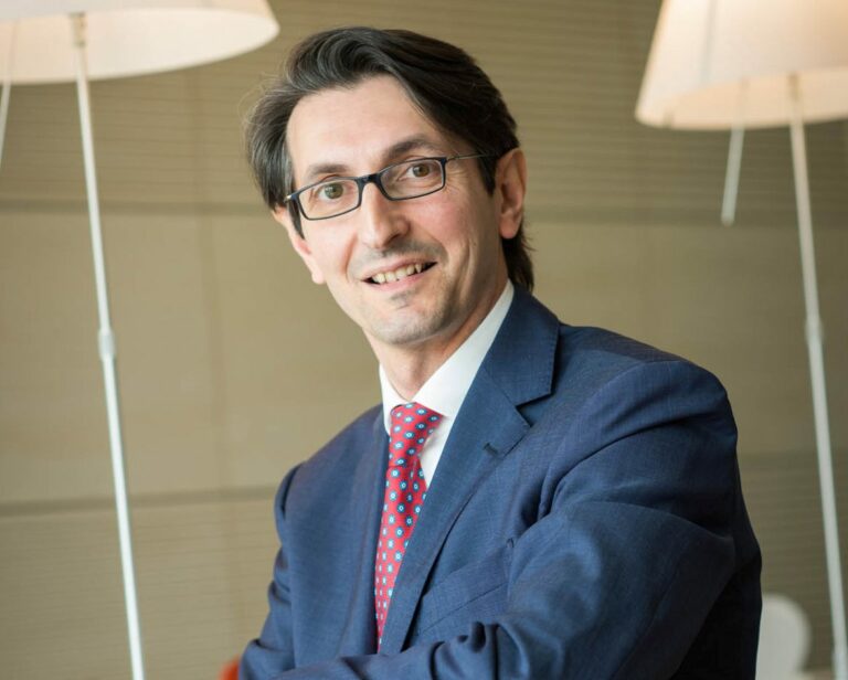 Intesa Sanpaolo, nuove soluzioni assicurative per medio-grandi imprese