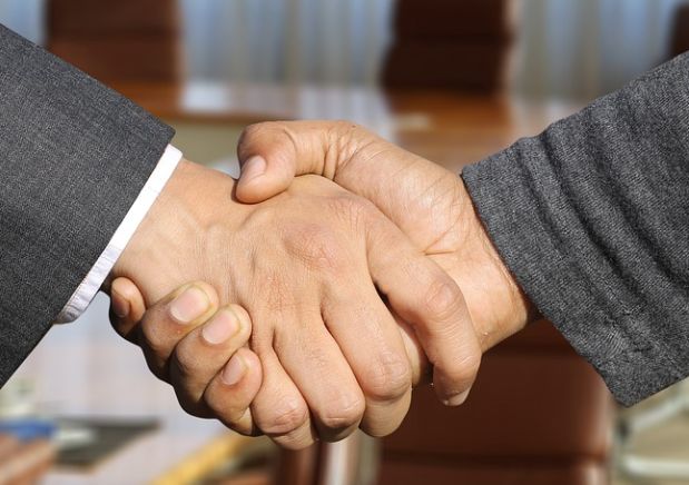 Intesa Sanpaolo, accordo con i sindacati per accrescere il welfare