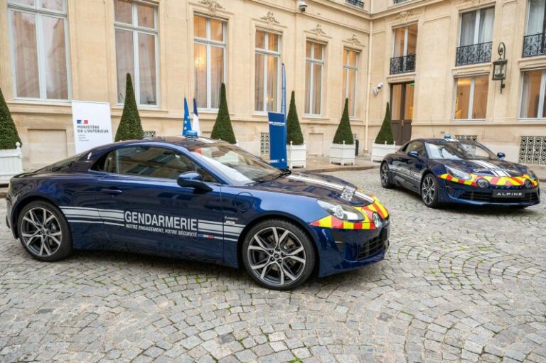 Nuova Alpine a110 per la Gendarmeria nazionale francese