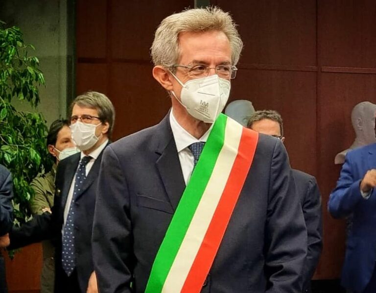 Trasporti, Scuola e Cultura nel piano 2022 di Manfredi per Napoli