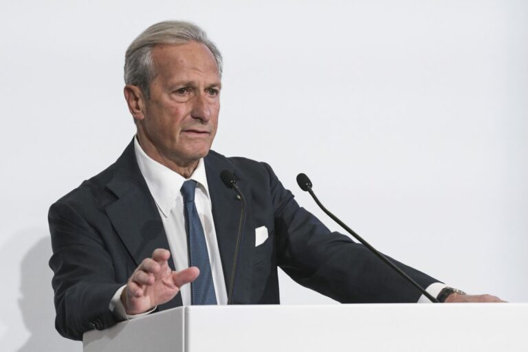 Sicilia, Gaetano Miccichè pronto a candidarsi? Intesa Sanpaolo smentisce