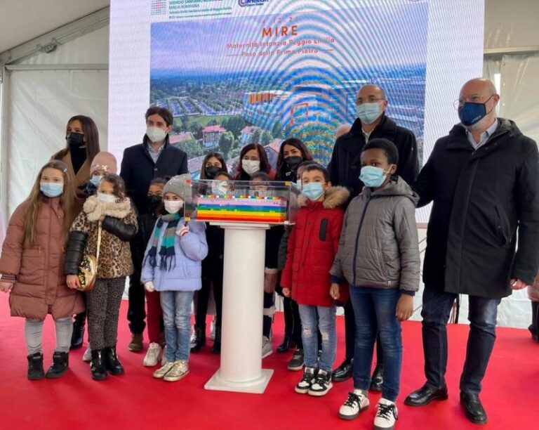 A Reggio Emilia prima pietra del Mire-Maternità e infanzia