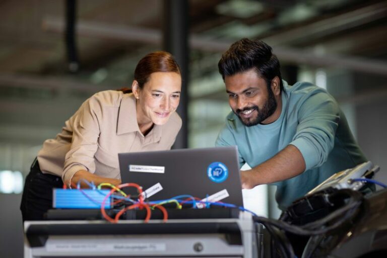 Bosch raggruppa attività sviluppo software per veicoli in Etas