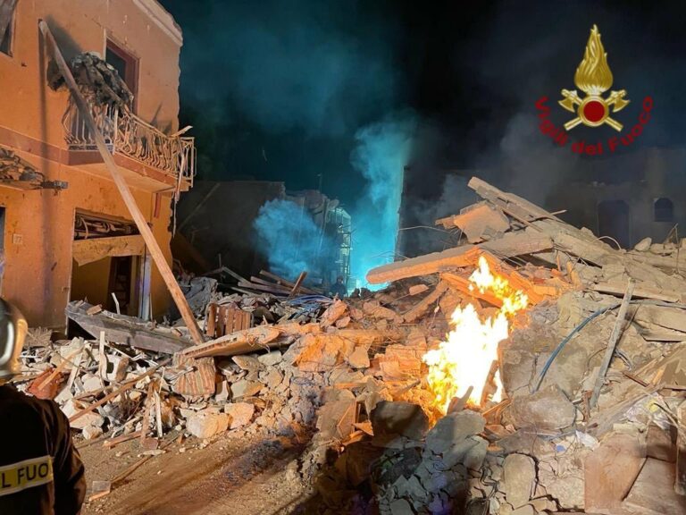 Crolla palazzina a Ravanusa, una decina i dispersi