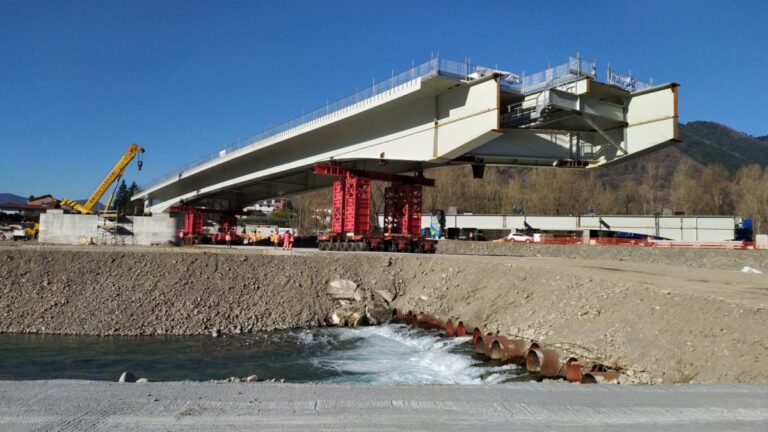 Ponte Albiano Magra, completato il primo varo sulla campata centrale