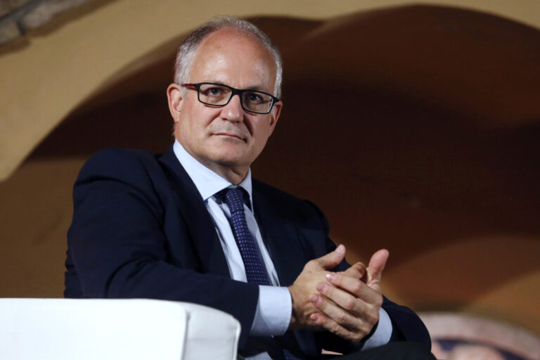 Roma, Gualtieri “Per lo stadio primi contatti con Friedkin”