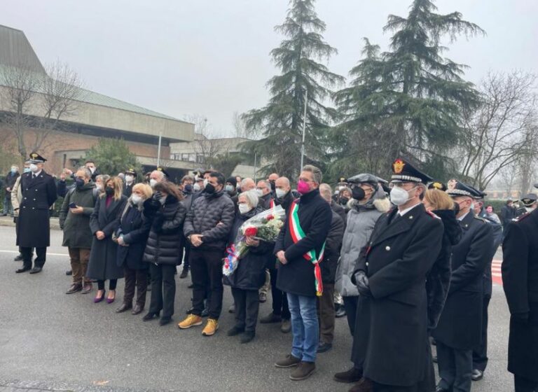 Uno Bianca, Bologna si stringe ai familiari e vuole la verità