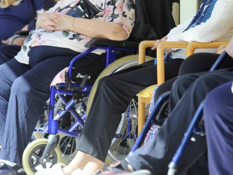 Covid, Toti “Primi pazienti in Rsa trattati con farmaco Molnupiravir”