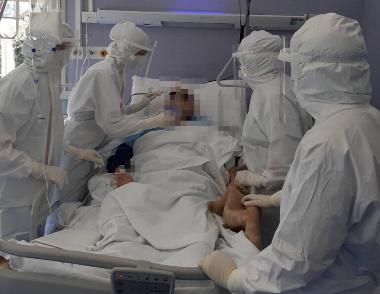 Covid, Ordine Medici di Napoli: “Situazione critica negli ospedali”