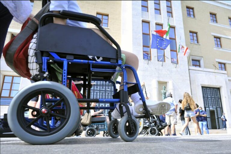 Disabilità, migliora organizzazione didattica ma restano criticità