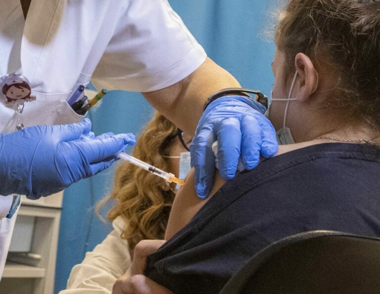 Vaccino, in Veneto open day nel weekend per bambini 5-11 anni