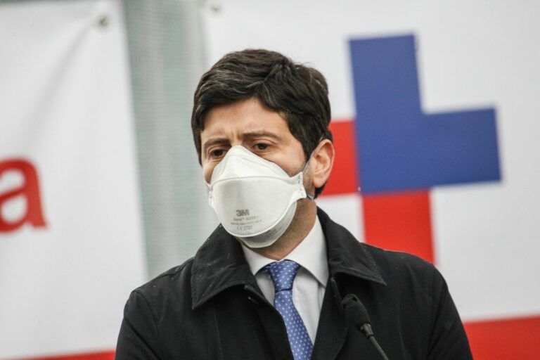 Speranza firma ordinanza, Campania in zona gialla