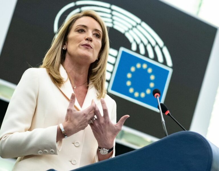 Roberta Metsola nuova presidente dell’Europarlamento: “Onorerò Sassoli”