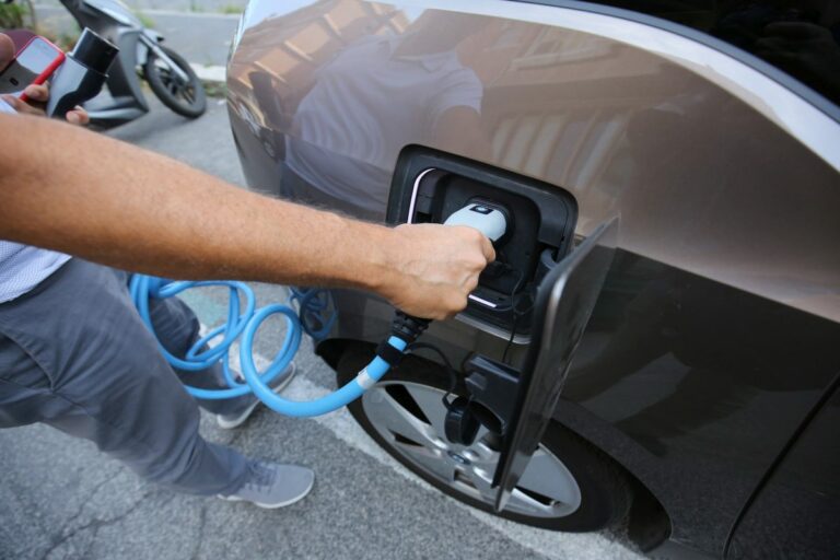 E-mobility, accordo Enel-A2A per interoperabilità delle reti di ricarica