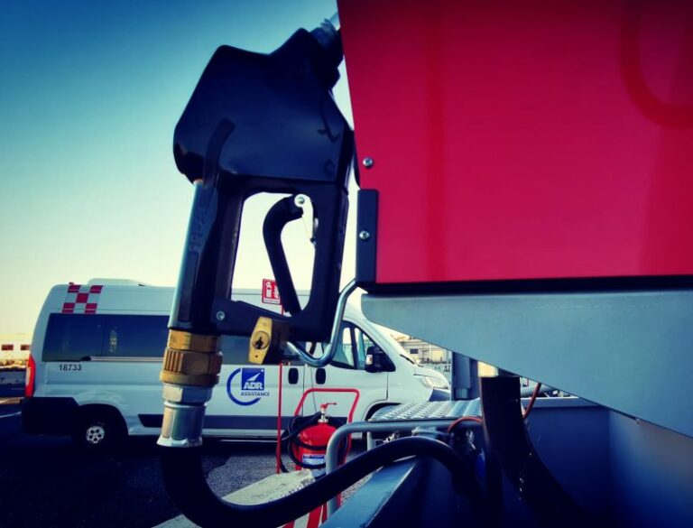 Biocarburante Eni per alimentare i mezzi di Aeroporti di Roma