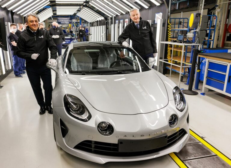 Alpine annuncia la produzione del nuovo crossover GT a Dieppe
