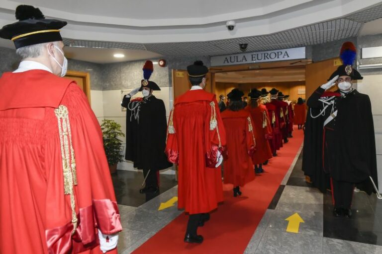 Anno giudiziario, Mura “Condizioni severamente critiche”